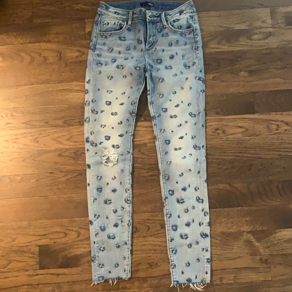 Aqua skinny jeans with leopard detail & distressed knee